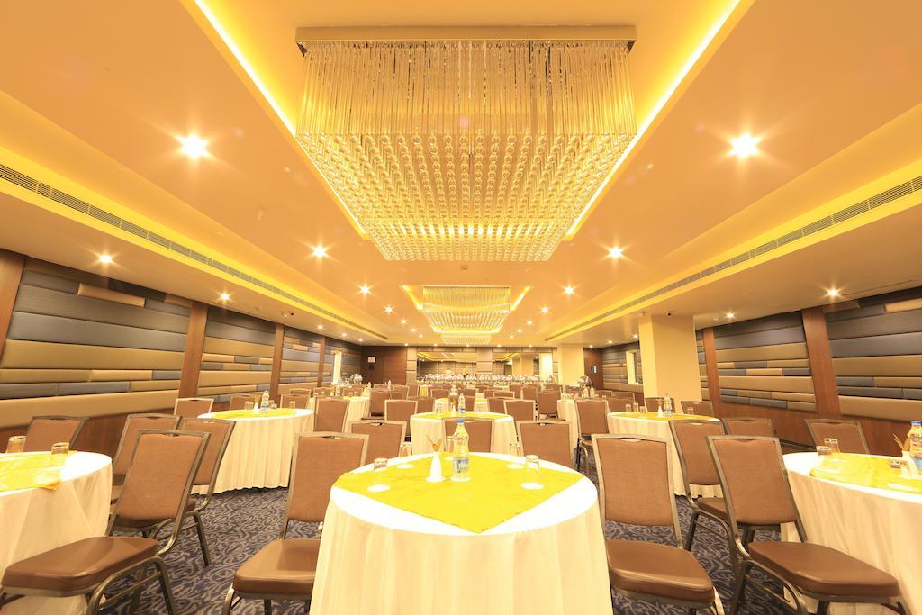 Hotel Regalia Tirupati Exterior foto